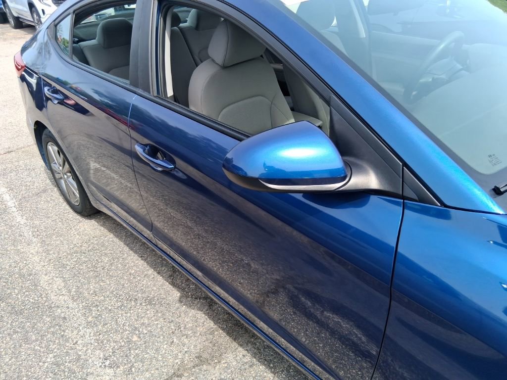 Used 2017 Hyundai Elantra SE image 9