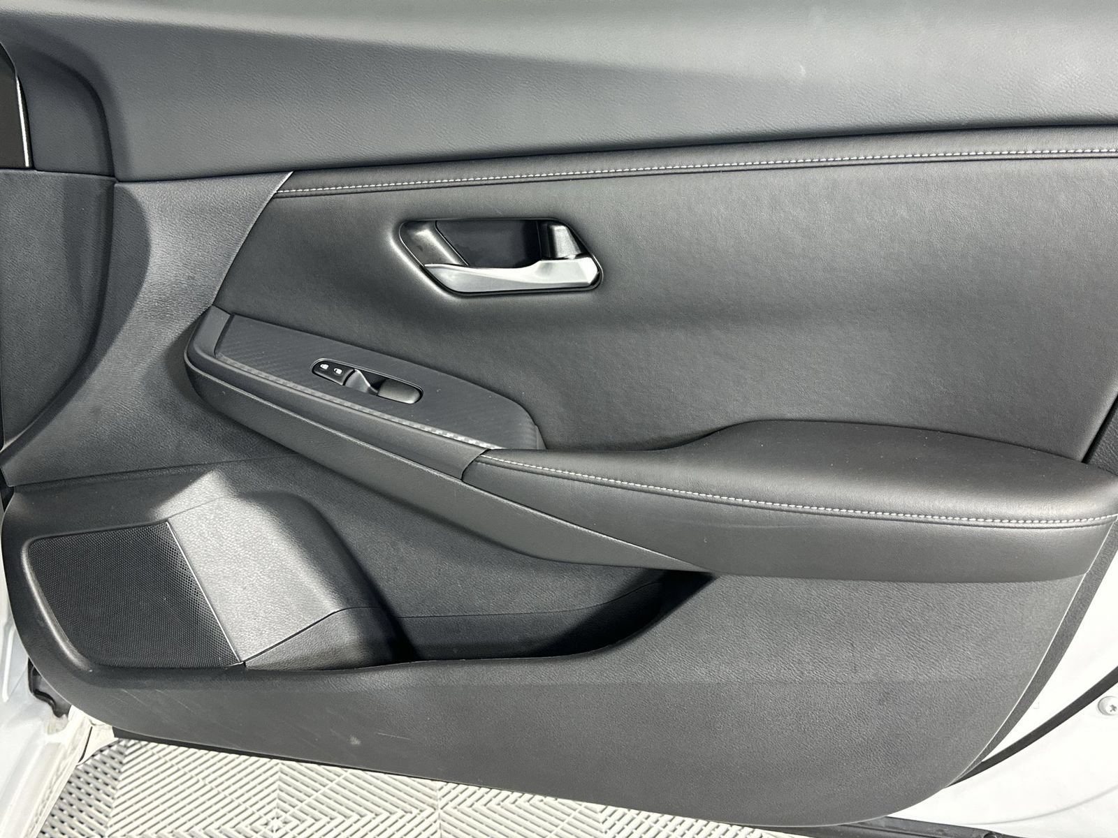 Certified 2024 Nissan Sentra SV FWD image 31