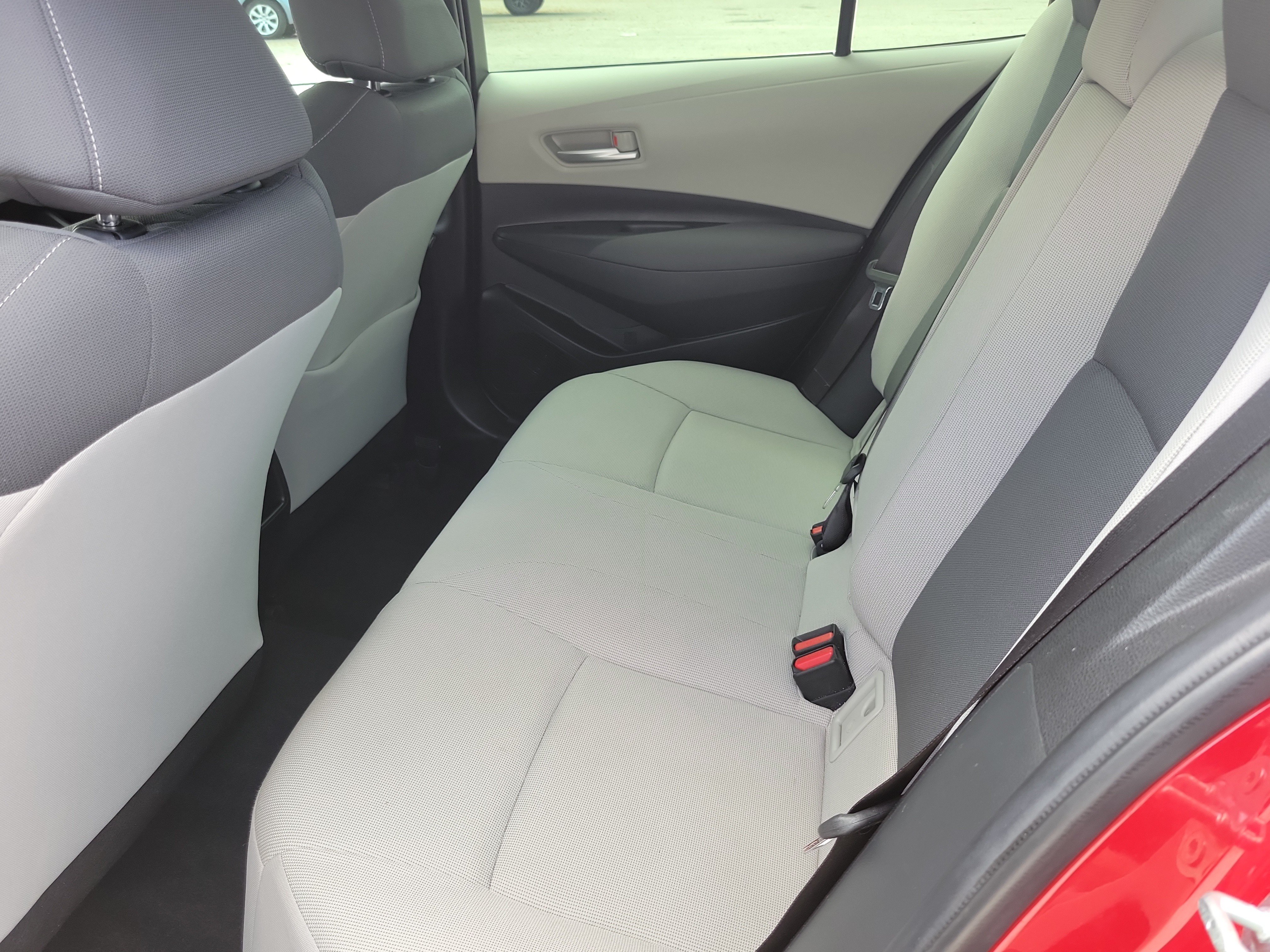 Used 2021 Toyota Corolla LE FWD image 10