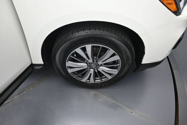 Used 2019 Nissan Pathfinder SL AWD/4WD image 37