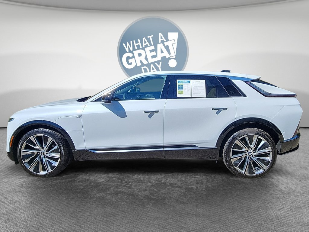 Certified 2026 Cadillac Lyriq Signature Luxury w/ Nappa Leather Package AWD/4WD image 8