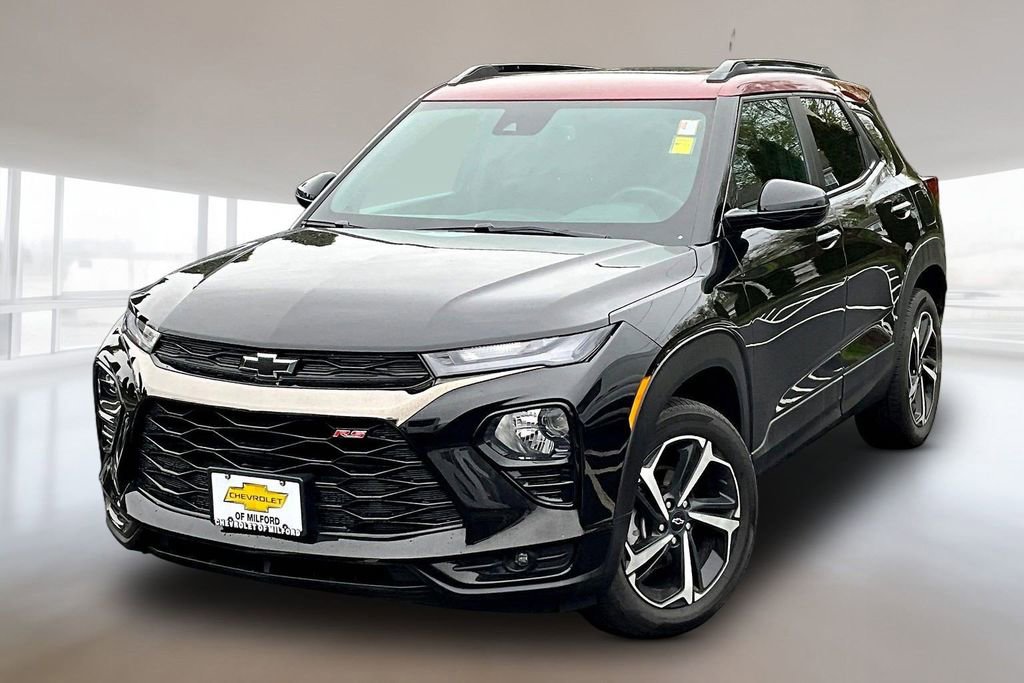 Used 2023 Chevrolet TrailBlazer RS w/ Sun and Liftgate Package AWD/4WD image 3