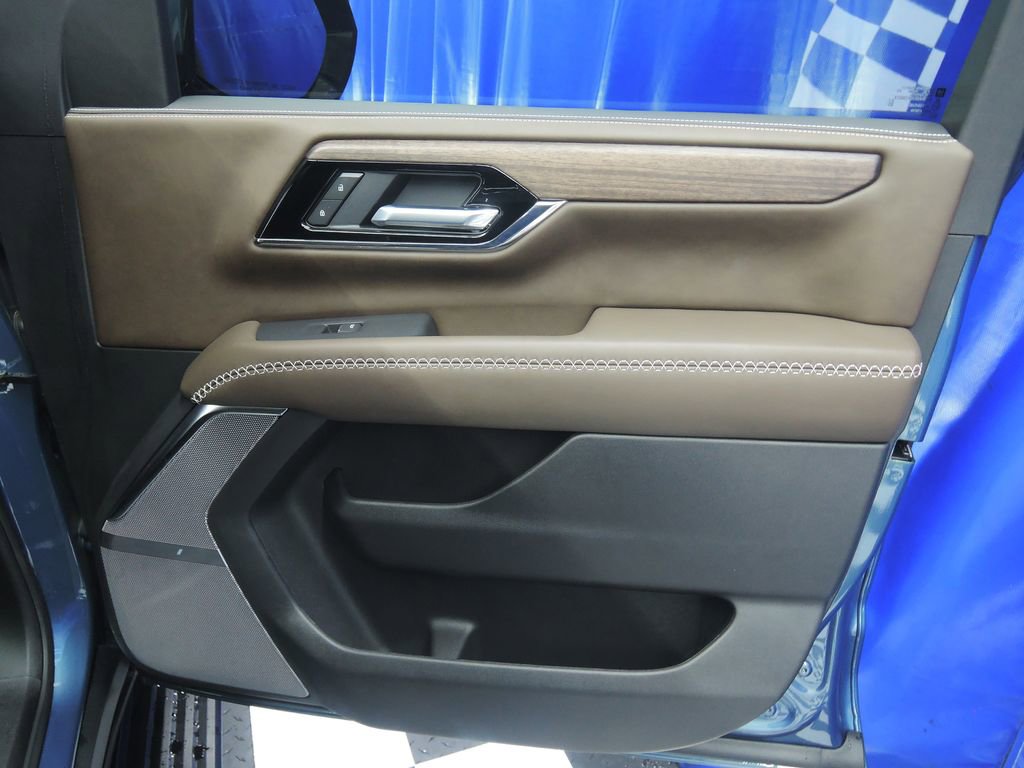 Used 2025 GMC Yukon Denali Ultimate AWD/4WD image 49