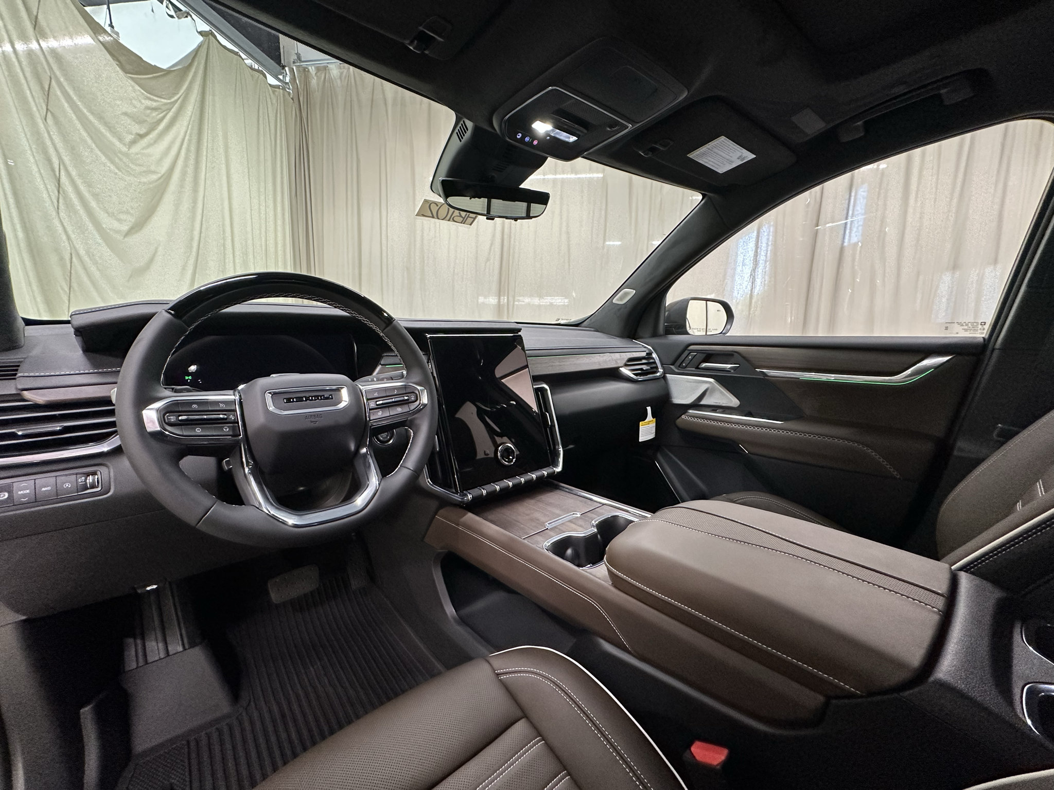 New 2027 GMC Acadia Denali Ultimate w/ LPO, Floor Liner Package AWD/4WD image 29