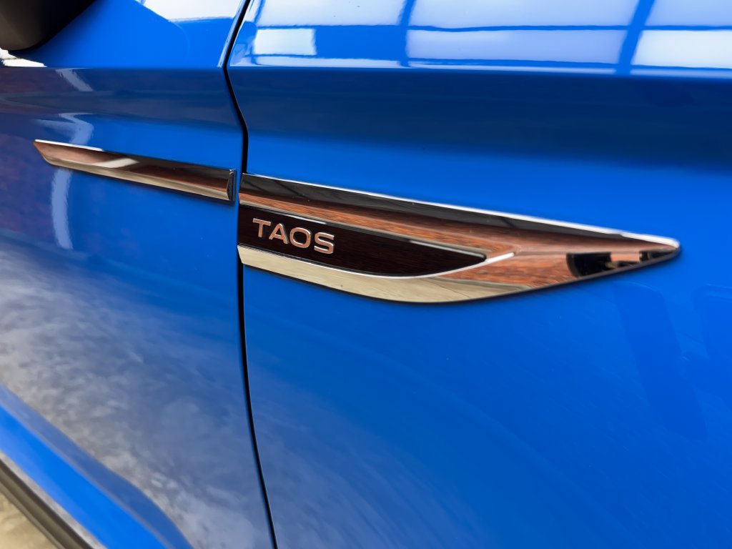 Used 2022 Volkswagen Taos SEL FWD image 6
