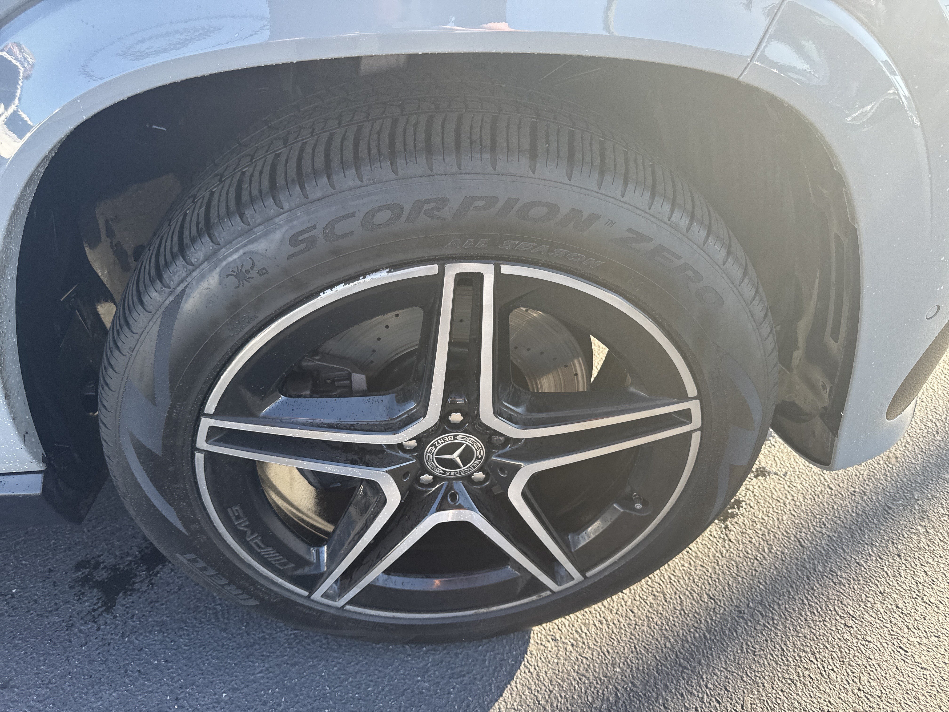 Used 2024 Mercedes-Benz GLS 450 4MATIC image 13