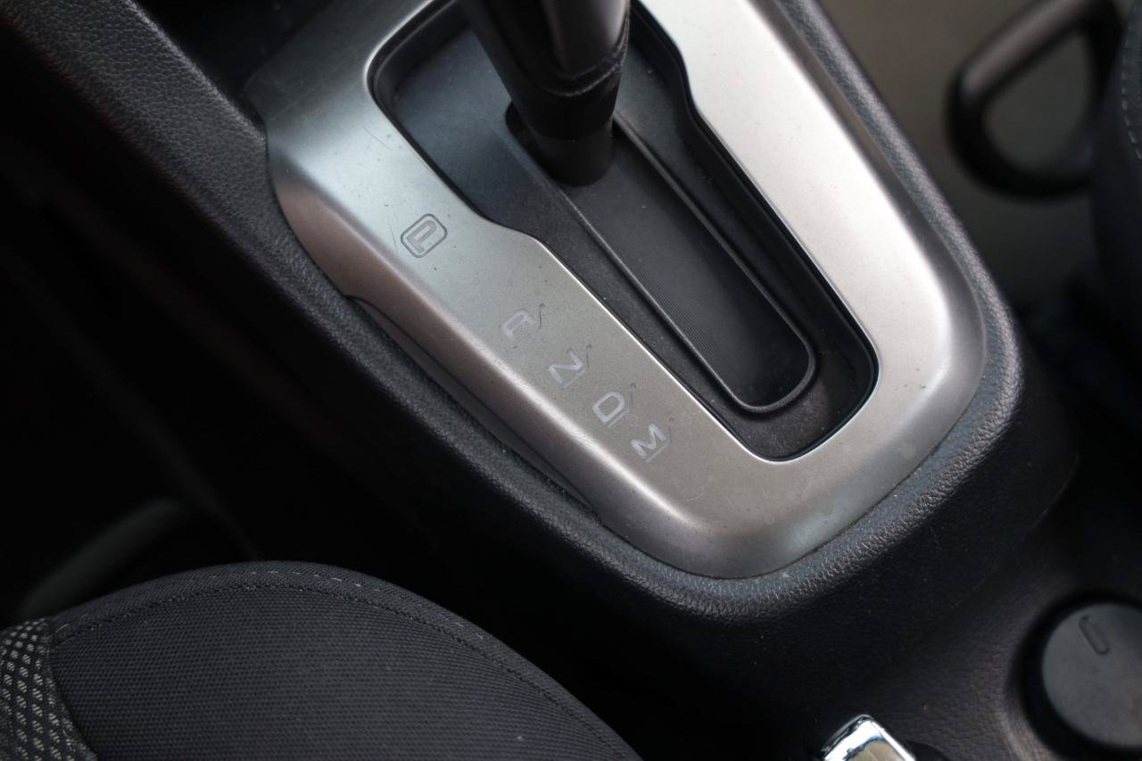 Used 2014 Chevrolet Sonic LT FWD image 35