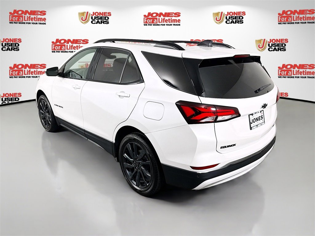 Used 2023 Chevrolet Equinox RS image 2