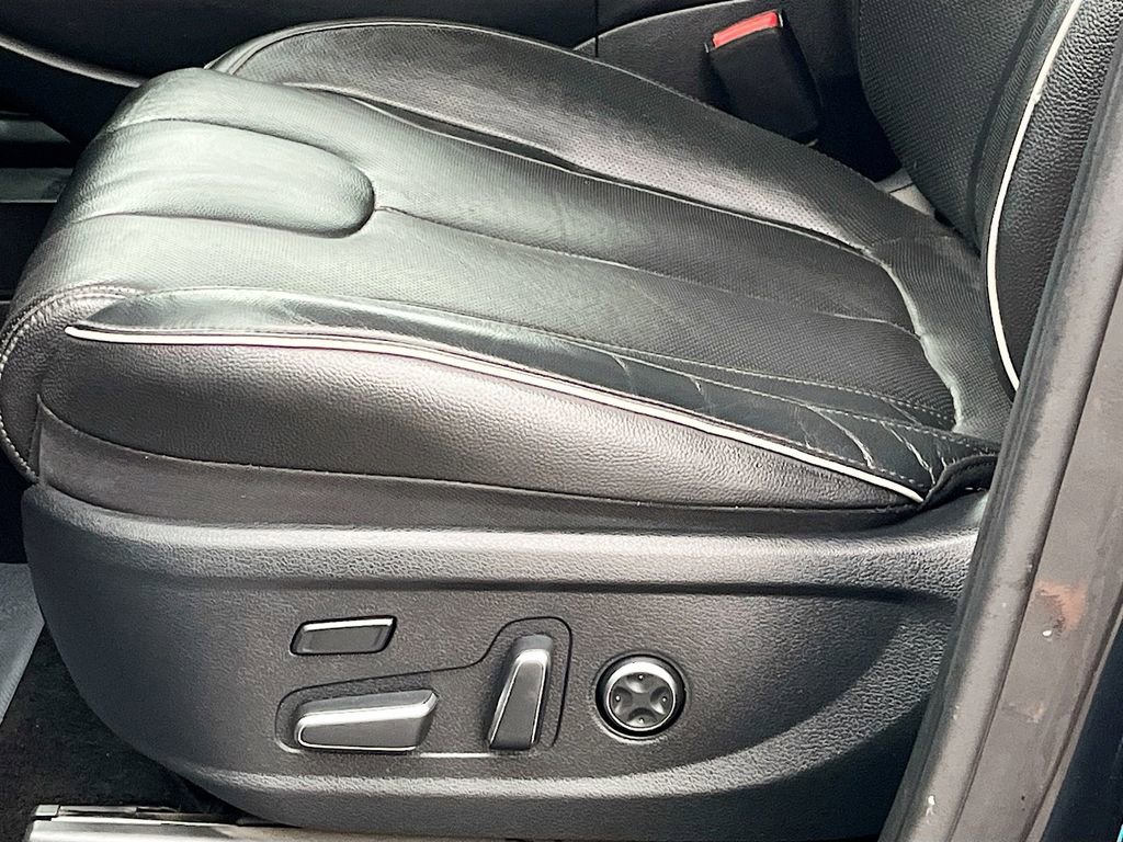 Used 2023 Hyundai Palisade Limited w/ Cargo Package image 12