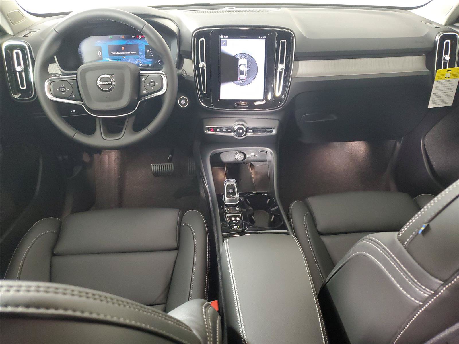 New 2026 Volvo XC40 B5 Plus w/ Climate Package AWD/4WD image 15