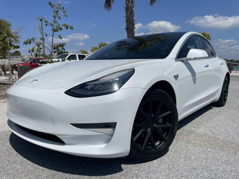 Used 2019 Tesla Model 3 Mid Range image 1
