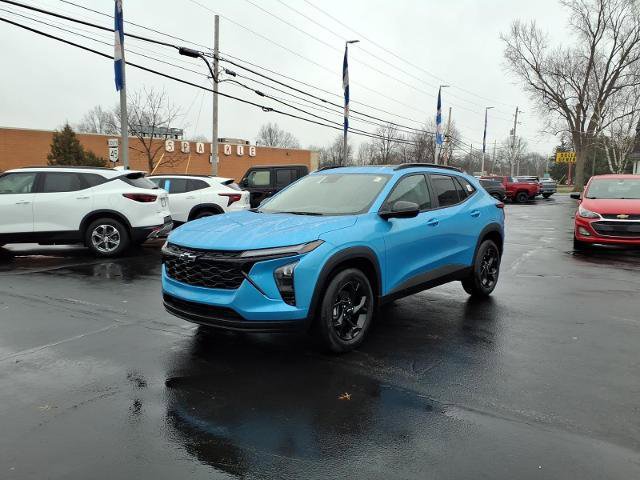 New 2026 Chevrolet Trax LT w/ Sunroof Package FWD image 1