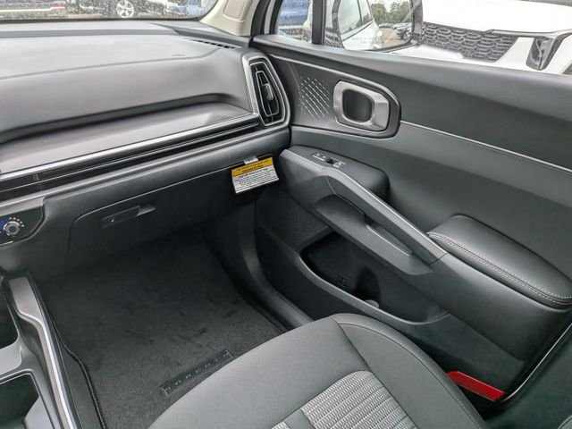 New 2026 Kia Sorento LX FWD image 19