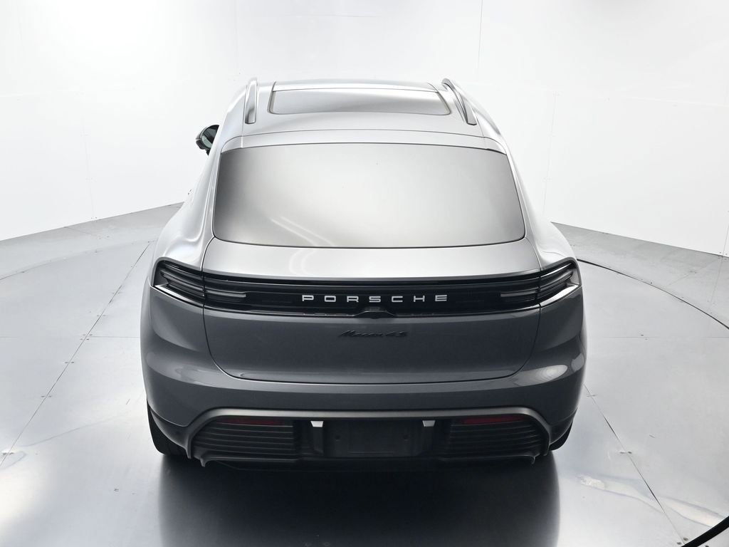 Certified 2025 Porsche Macan 4S Electric AWD/4WD image 36