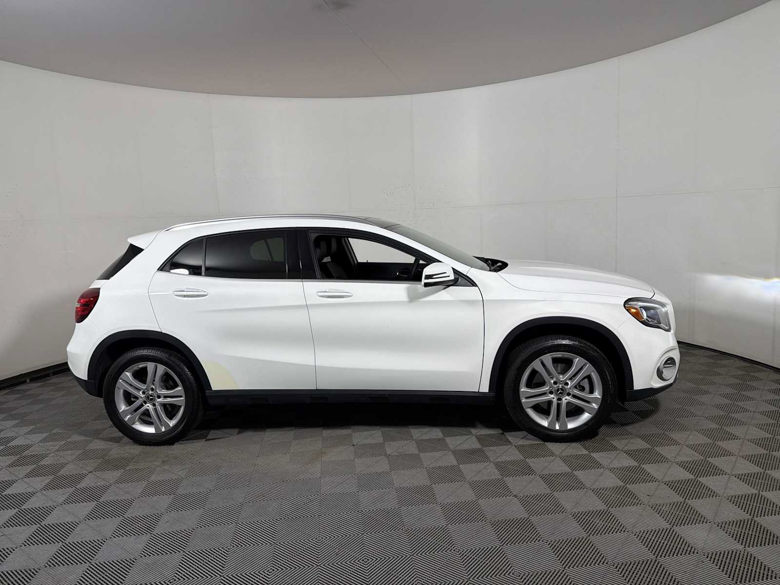 Used 2020 Mercedes-Benz GLA 250 4MATIC image 7