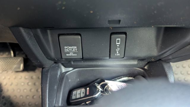 Used 2018 Honda Fit EX image 37