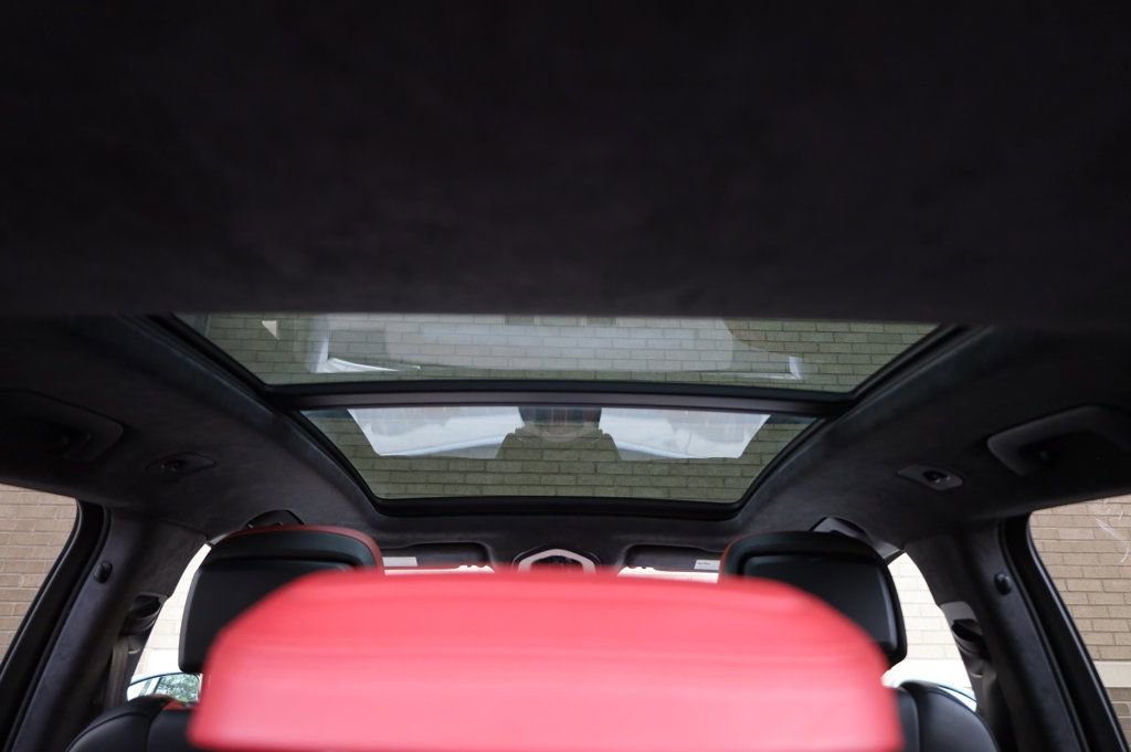 Used 2015 Porsche Macan Turbo image 12