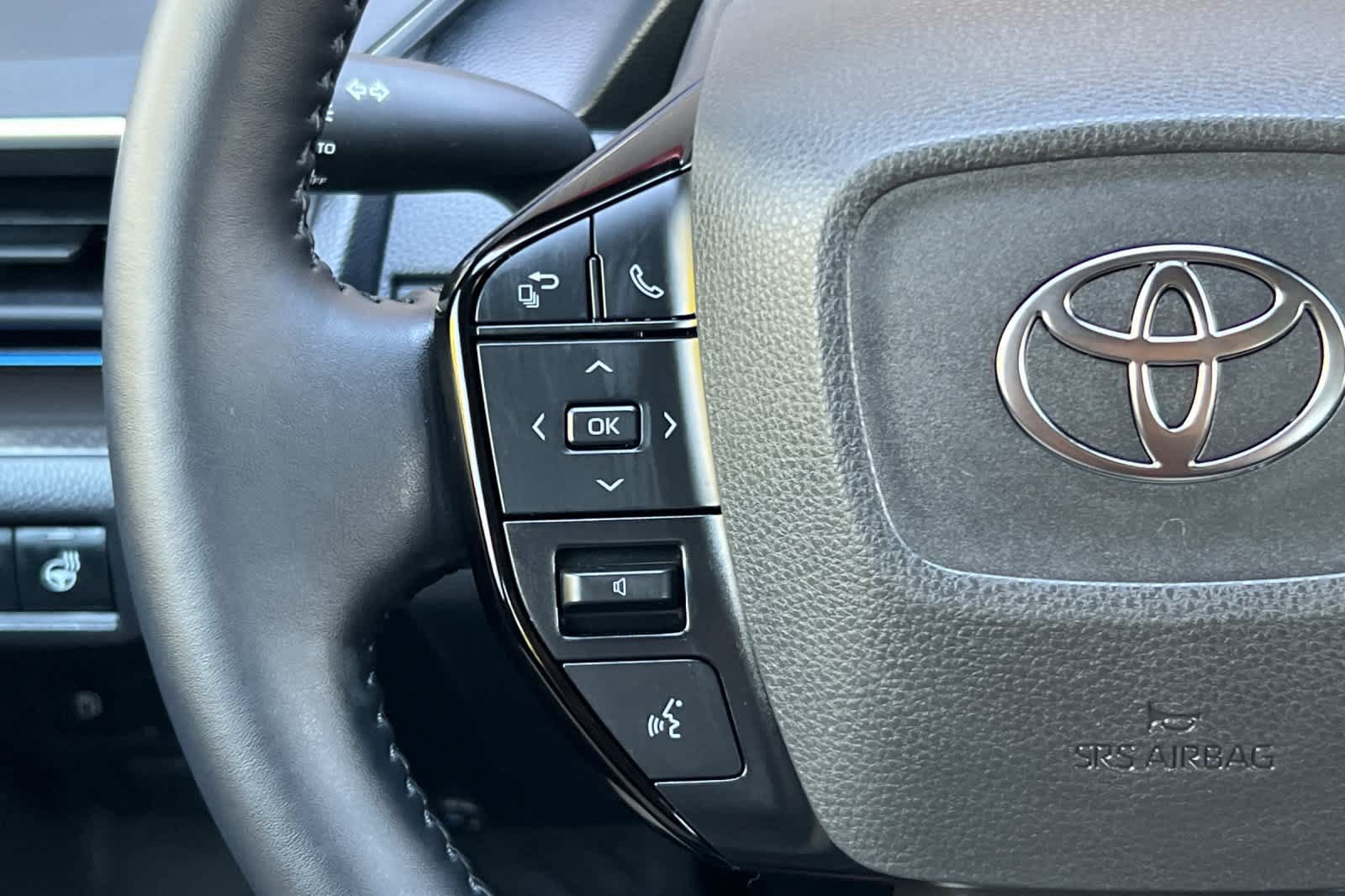 Certified 2026 Toyota Prius FWD image 25