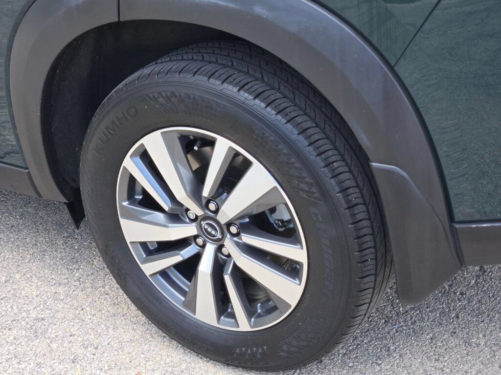Used 2024 Nissan Pathfinder SL AWD/4WD image 17