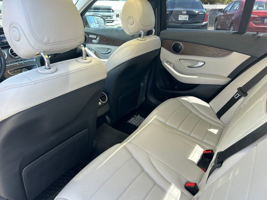 Used 2018 Mercedes-Benz C 300 4MATIC Sedan image 30