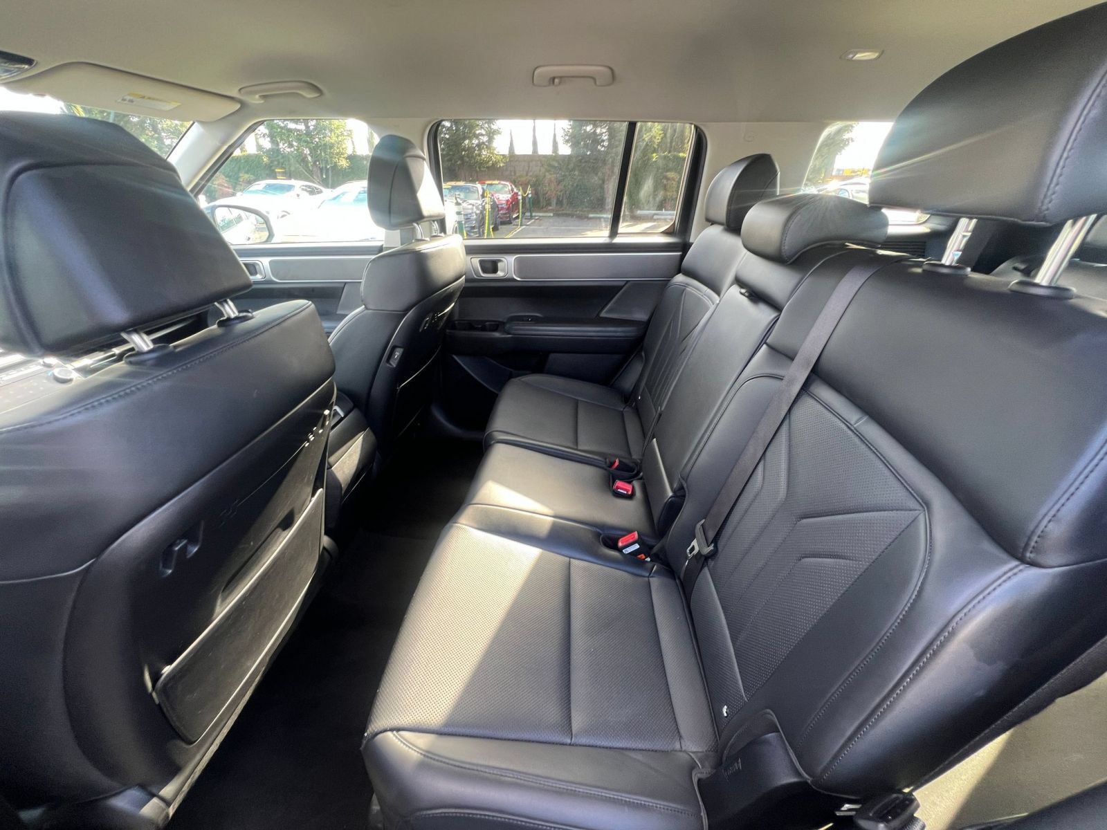 Used 2025 Hyundai Santa Fe SEL AWD/4WD image 28
