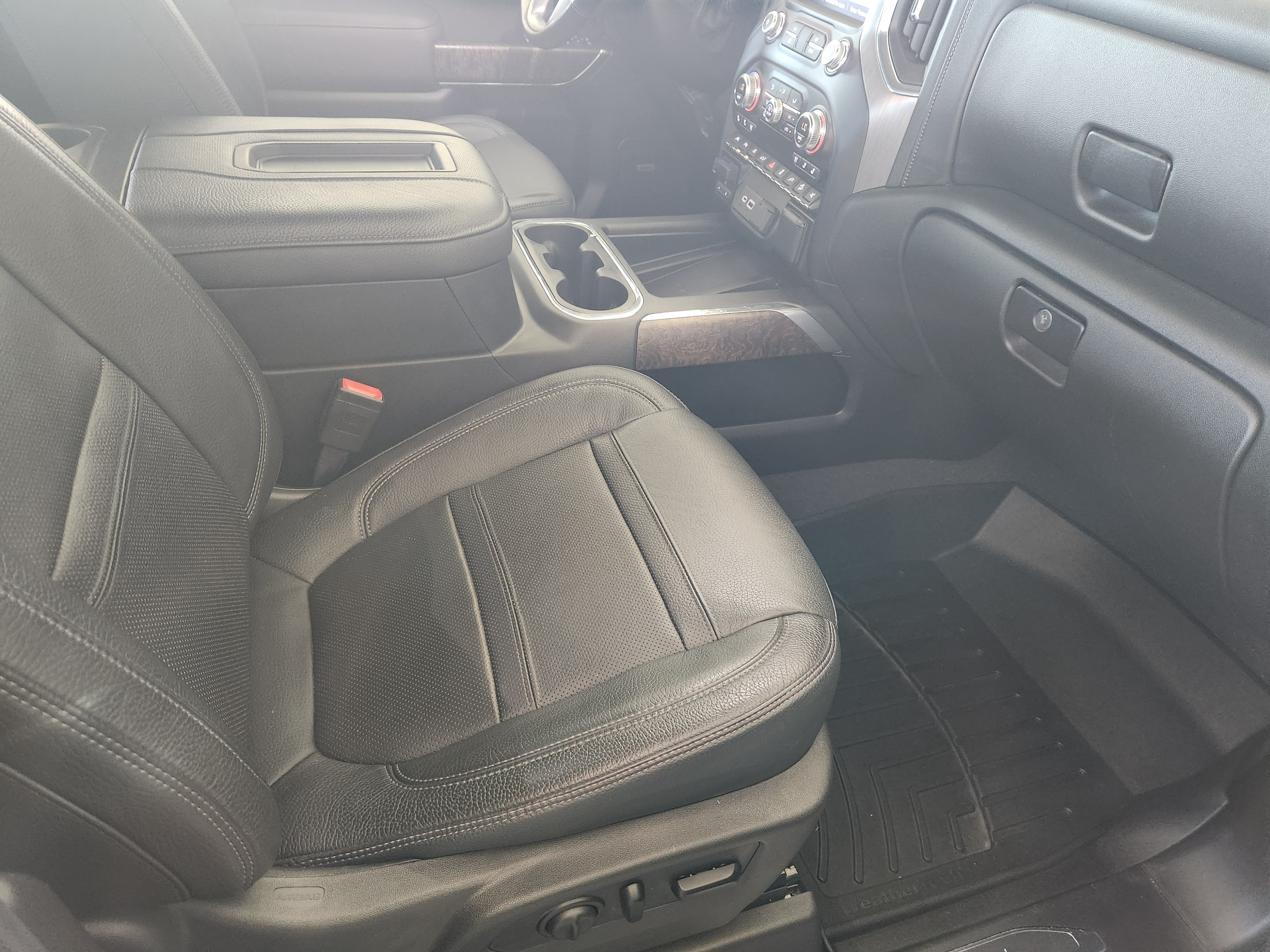 Used 2019 GMC Sierra 1500 Denali w/ Denali Ultimate Package AWD/4WD image 17