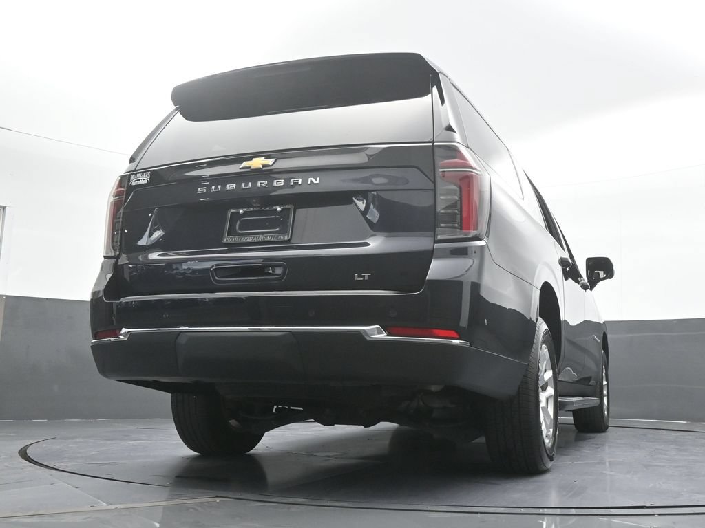 Used 2025 Chevrolet Suburban LT RWD image 73