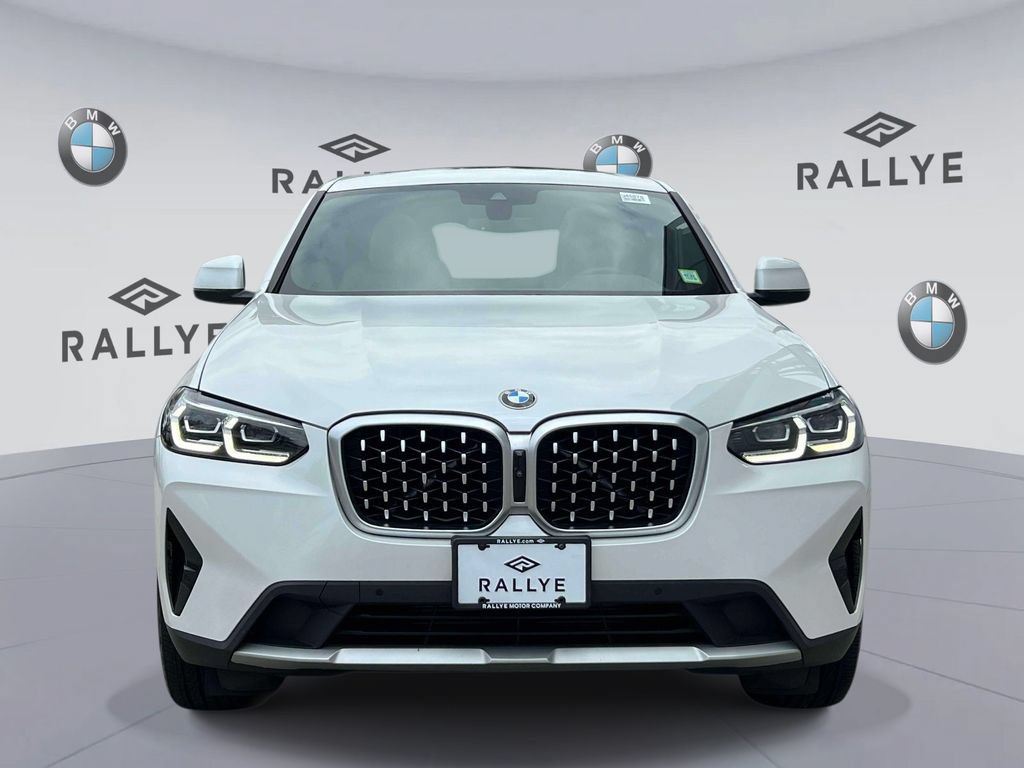 Used 2023 BMW X4 xDrive30i w/ Premium Package AWD/4WD image 2