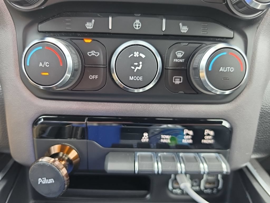 Used 2020 RAM 1500 Big Horn AWD/4WD image 32