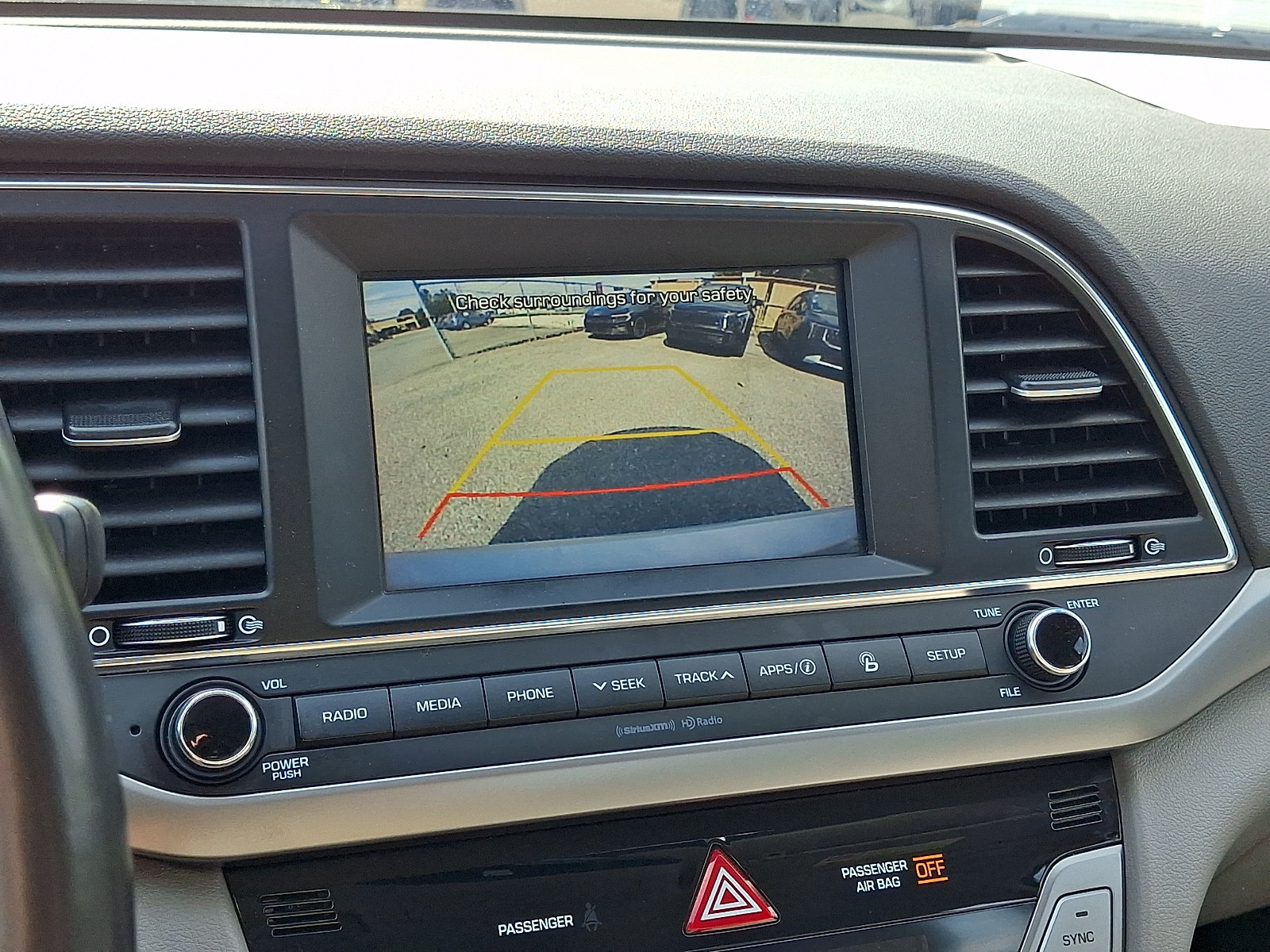 Used 2017 Hyundai Elantra Limited FWD image 18