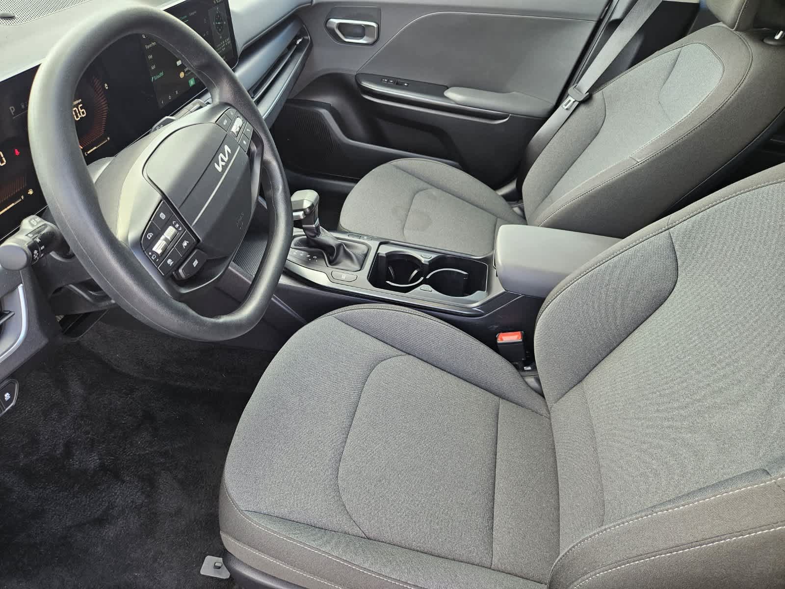 Certified 2025 Kia K4 FWD image 2