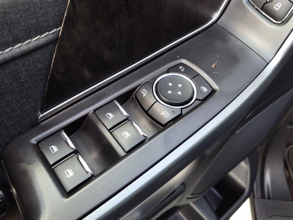 Used 2021 Ford F150 Lariat w/ Trailer Tow Package image 15