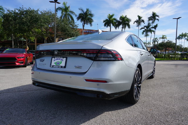 Used 2023 Honda Accord Touring image 7