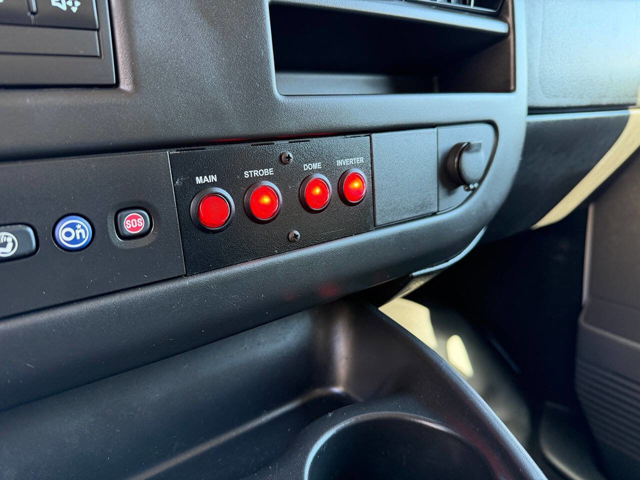 Used 2014 Chevrolet Express 2500 image 15