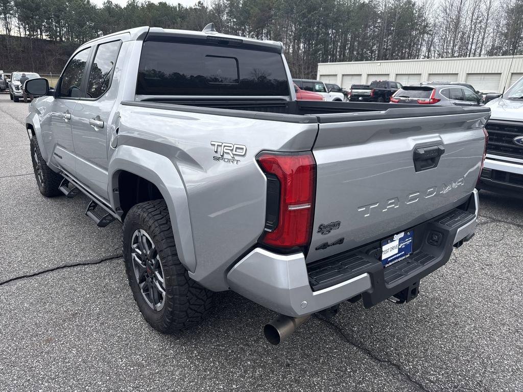 Used 2024 Toyota Tacoma TRD Sport w/ TRD Sport Upgrade Package image 5