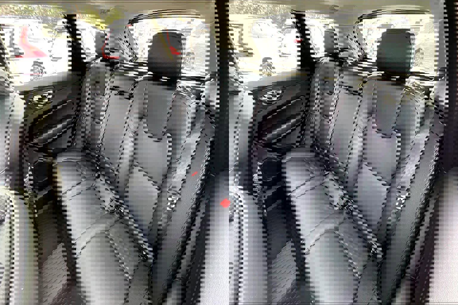 Certified 2023 Volvo XC60 B5 Plus image 19