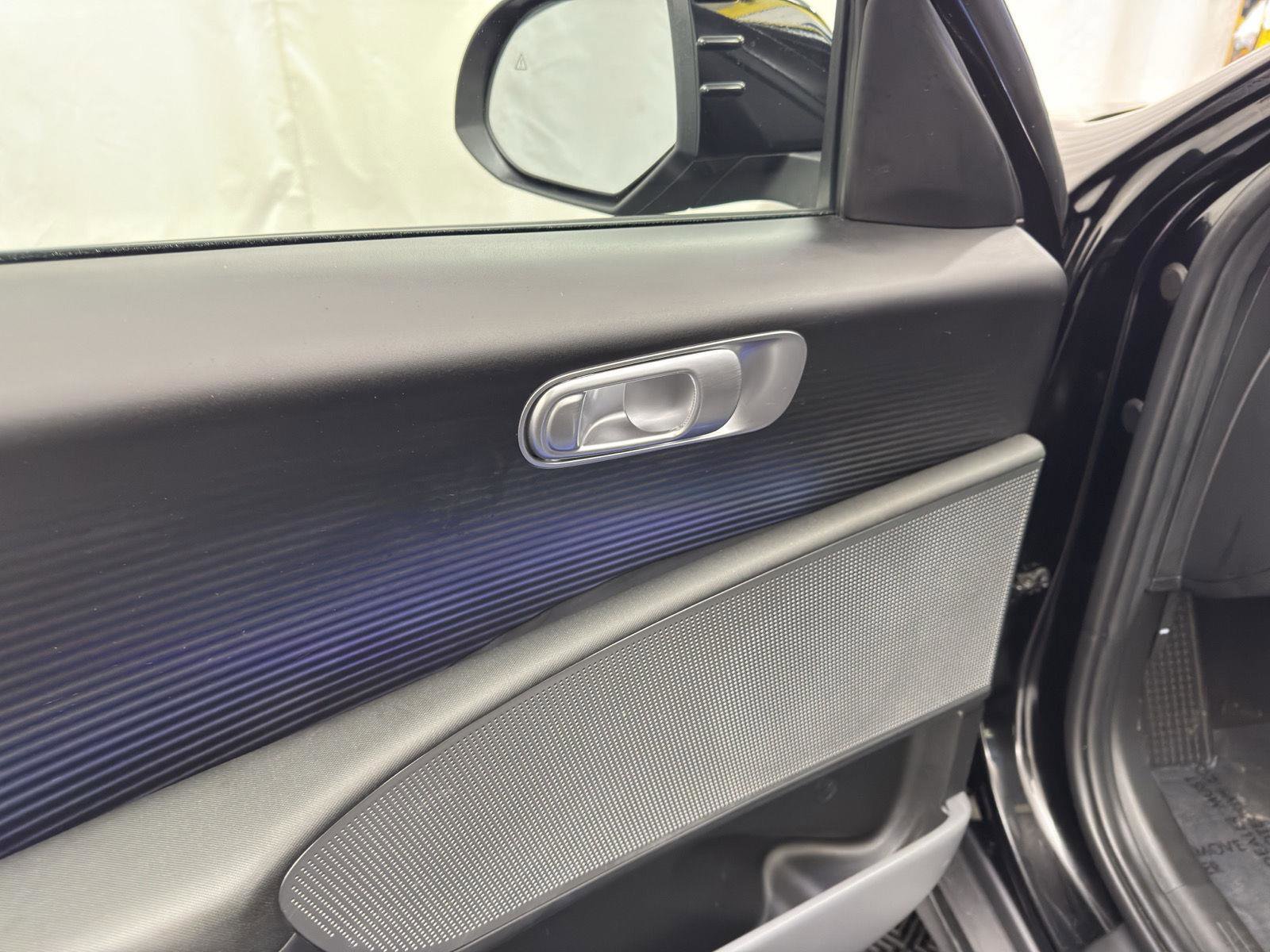 Used 2025 Hyundai Ioniq 6 SEL AWD/4WD image 16