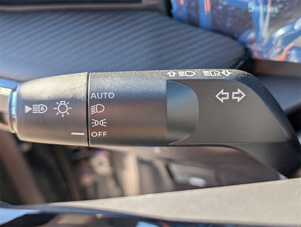 New 2025 Nissan Kicks SR image 24