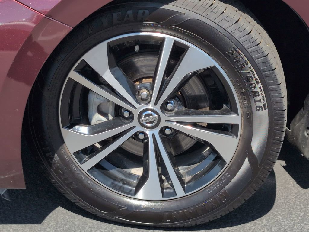 Used 2021 Nissan Sentra SV FWD image 11