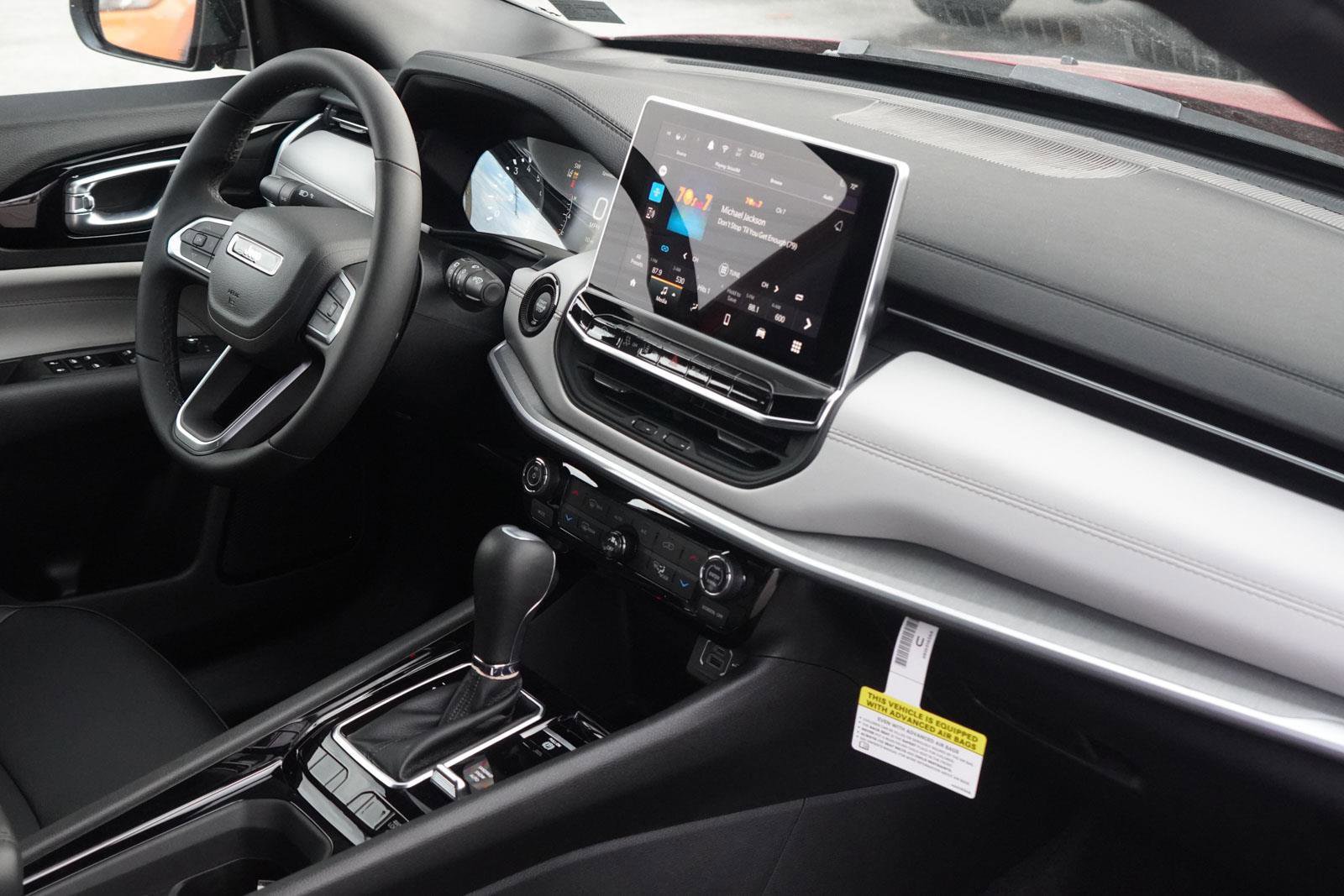 New 2026 Jeep Compass Limited image 28