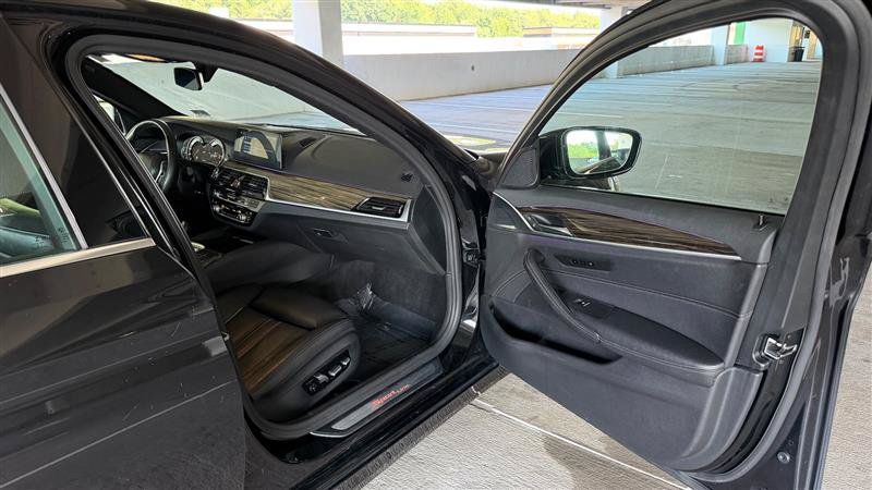 Used 2018 BMW 540i xDrive AWD/4WD image 31
