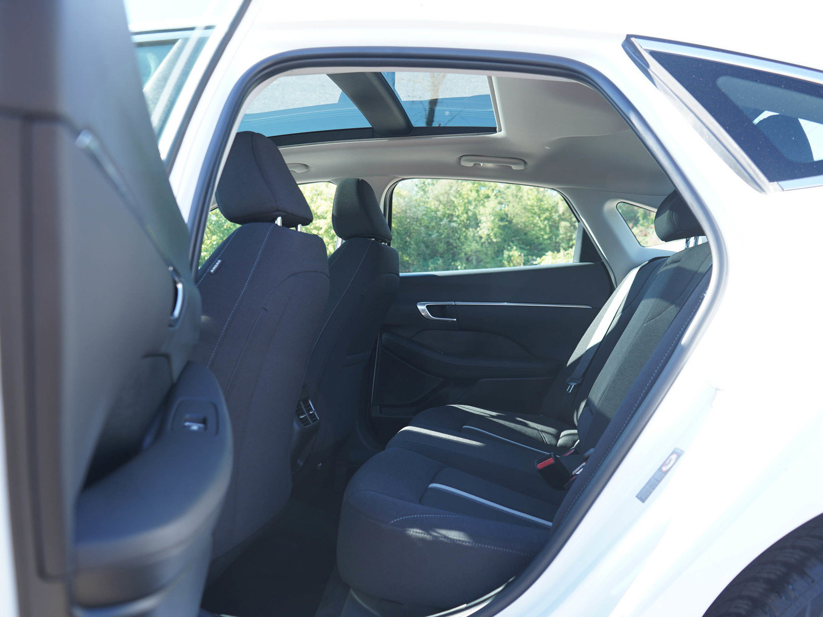 Certified 2023 Hyundai Sonata SEL w/ Convenience Package FWD image 14