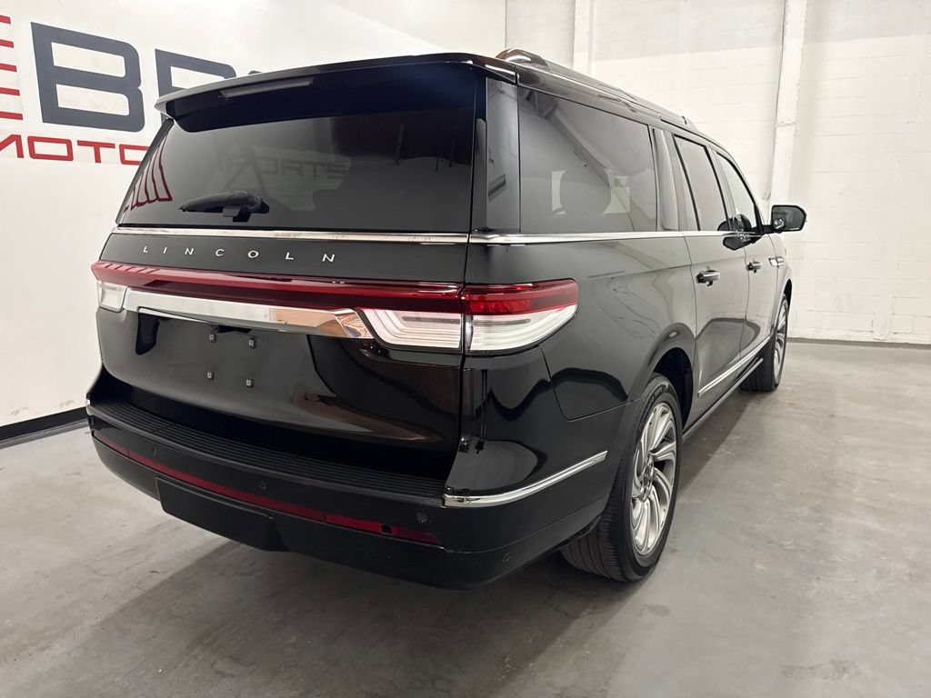 Used 2022 Lincoln Navigator L Reserve AWD/4WD image 4