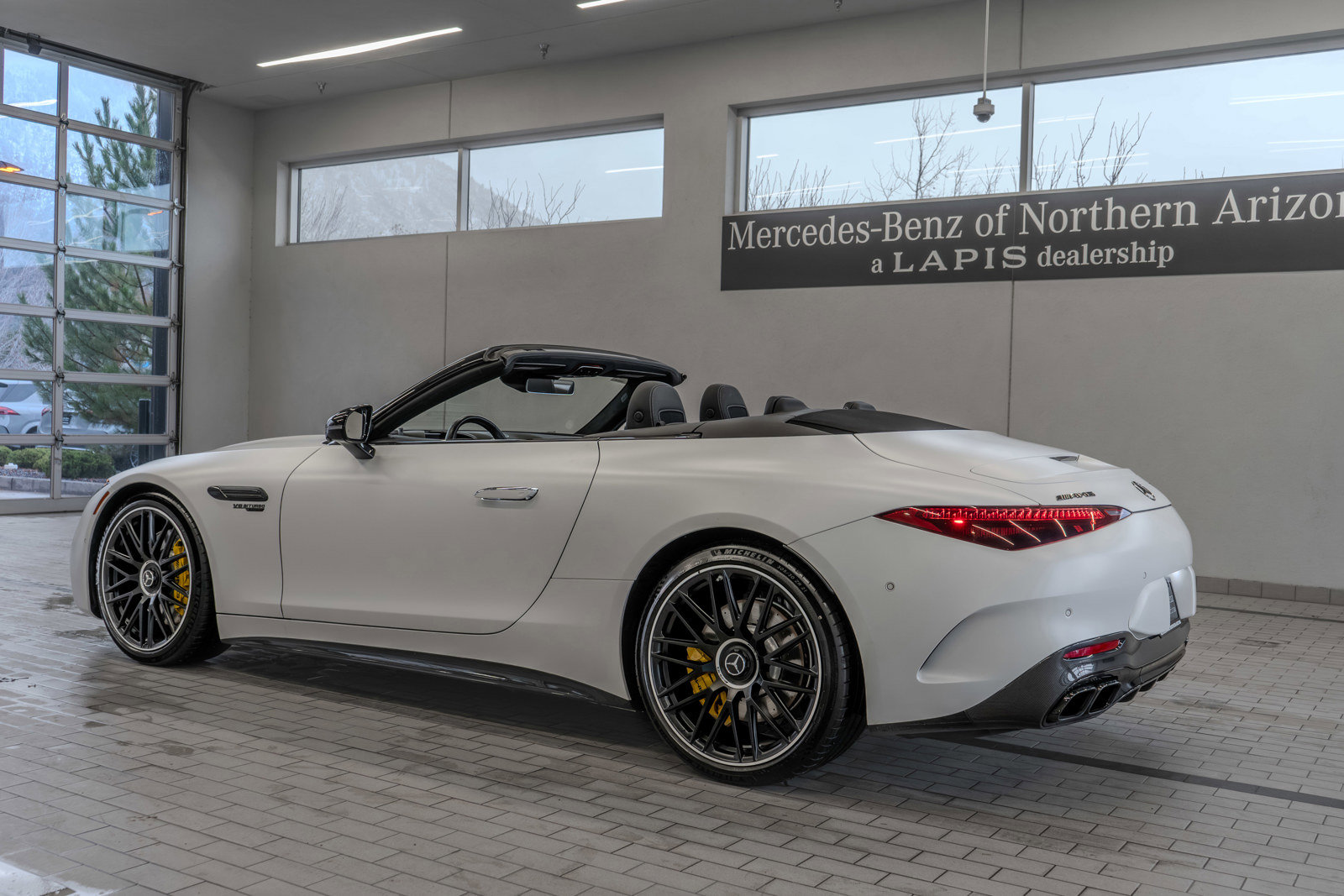 Used 2022 Mercedes-Benz SL 55 AMG 4MATIC image 14