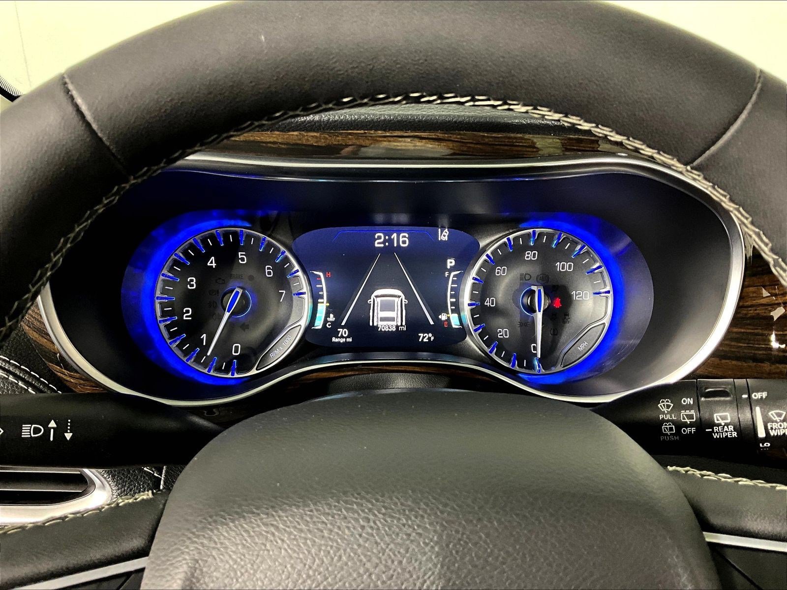 Used 2023 Chrysler Pacifica Limited FWD image 13