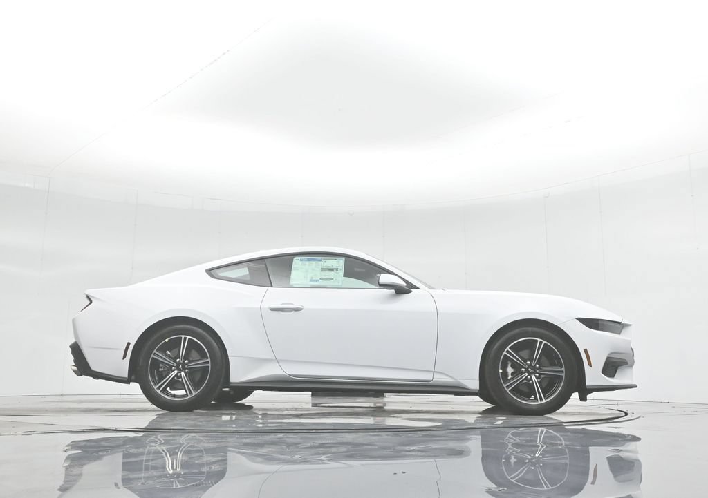 Used 2025 Ford Mustang Coupe RWD image 44