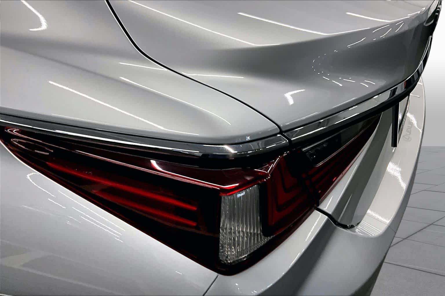 Used 2019 Lexus ES 350 w/ Premium Package FWD image 28