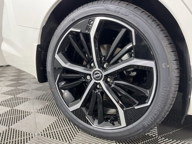 New 2025 Nissan Altima 2.5 SR w/ SR Premium Package image 15