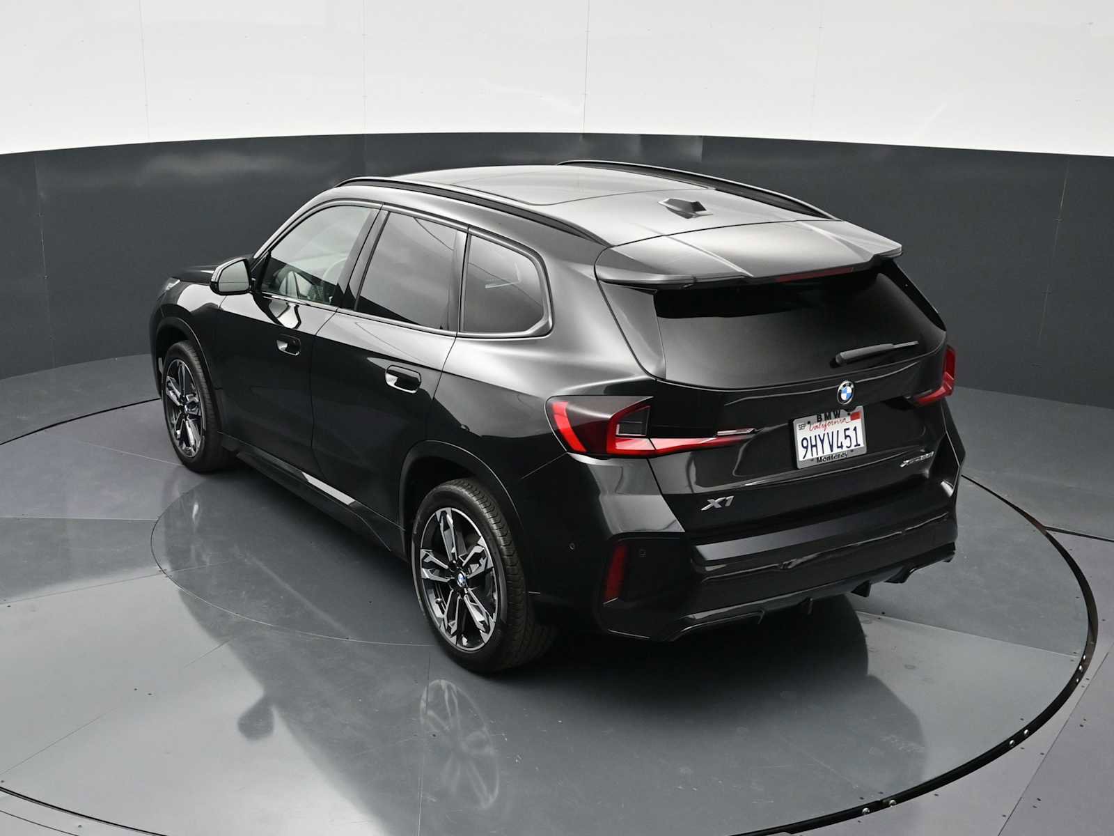 Used 2023 BMW X1 xDrive28i w/ M Sport Package image 22