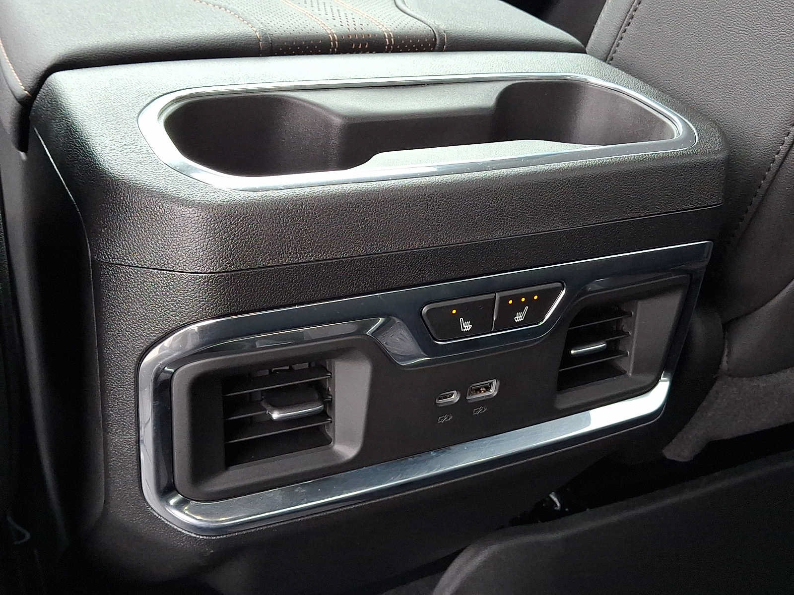 Used 2026 Chevrolet Silverado 1500 High Country w/ High Country Premium Package AWD/4WD image 11